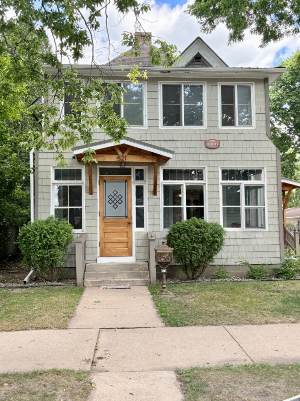 Building Photo - 523 15th St S