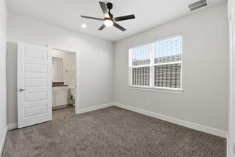 Building Photo - 3024 Charline