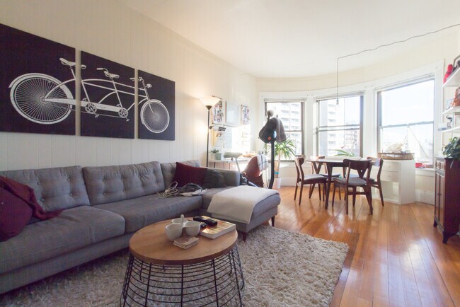 Foto del edificio - 1386 Beacon St
