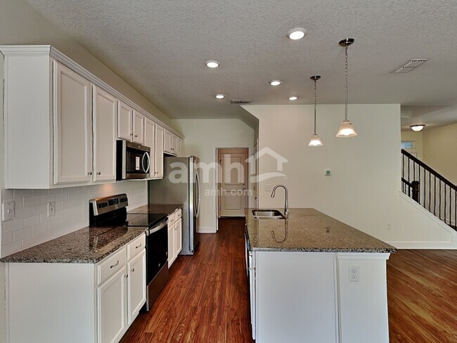 Foto del edificio - 8649 Highfield Ave