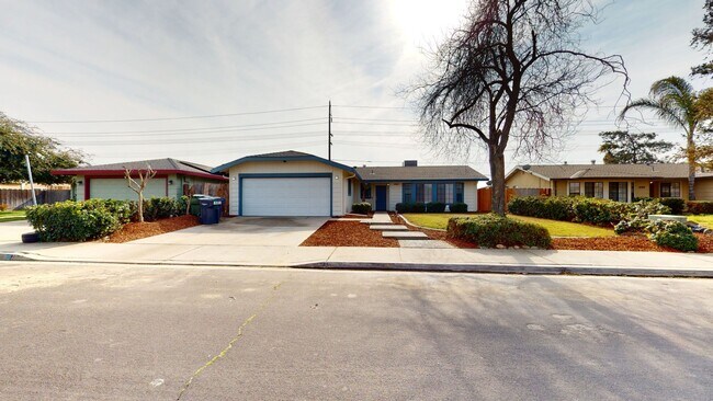 Building Photo - 1860 Chakkar Estates Dr