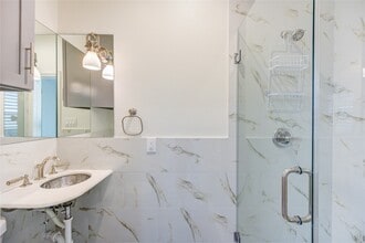 Building Photo - 1116 Nadine St