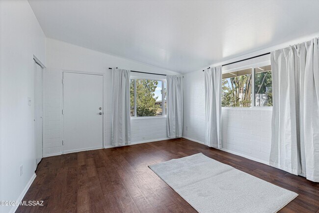 Building Photo - 212 Avenue C