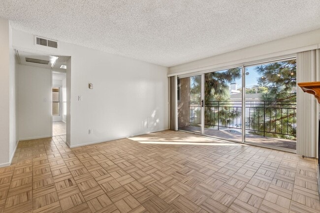 Building Photo - 600 Monterey Blvd