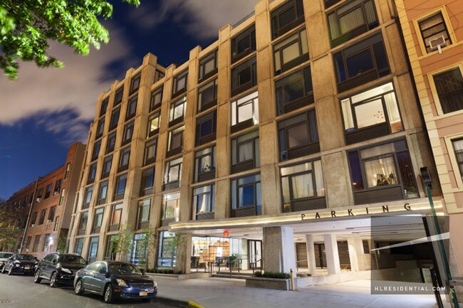 Building Photo - 247 N 7th St