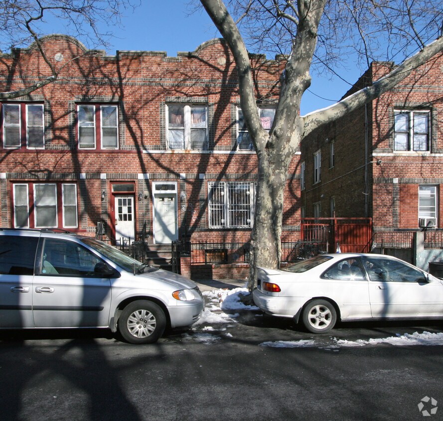 Primary Photo - 1143 Blake Ave