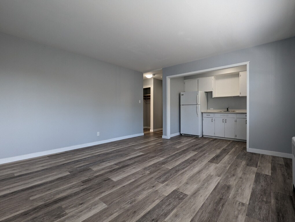 Photo principale - Prince George Queensway Apartments