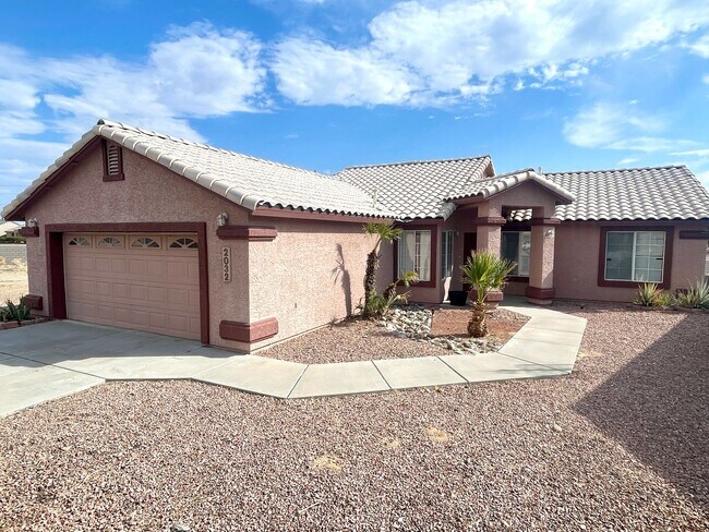 Foto del edificio - Cute 3 Bedroom Desert Lakes Golf Course Co...