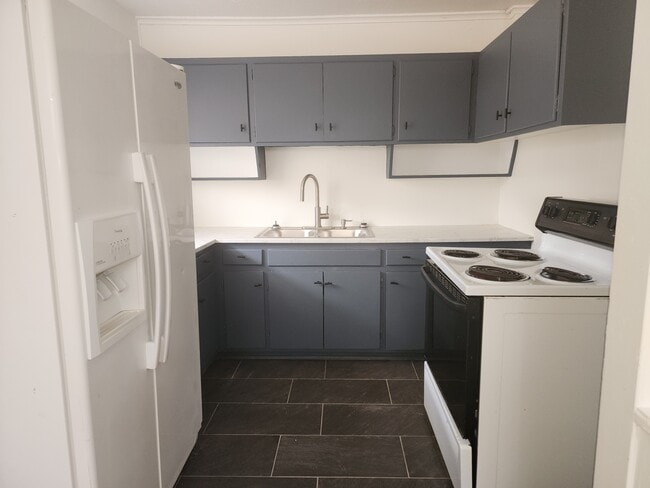 Photo - 846 Marilyn St House