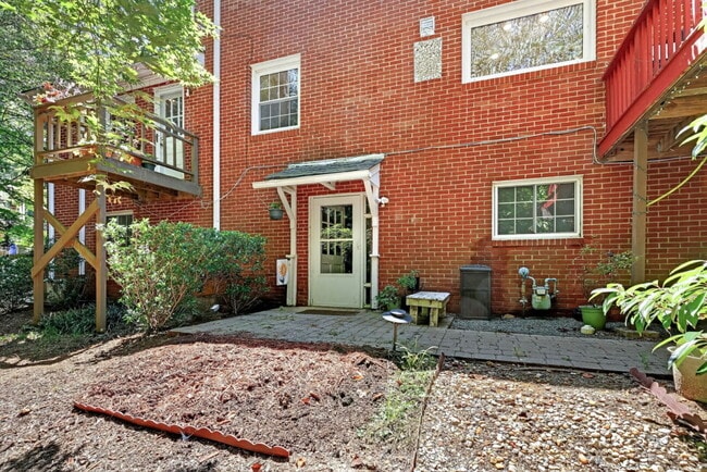 Photo - 324 Glendale Dr Apartment