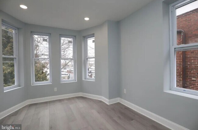 Foto del edificio - 1908 W Diamond St