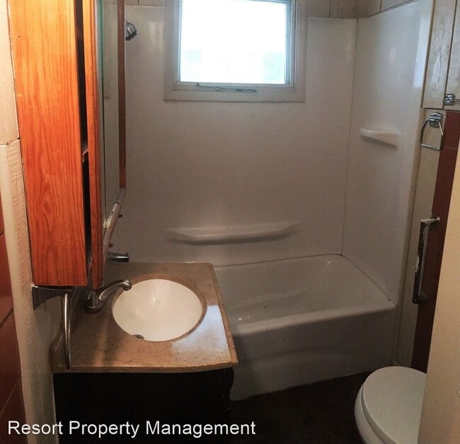 Building Photo - 1 br, 1 bath House - 212 E Harrison Ave