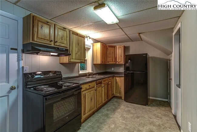 Foto del edificio - 247 Homespun Hills Rd