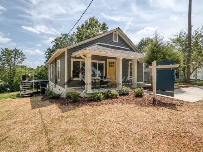 Photo - 1010 Cole St House