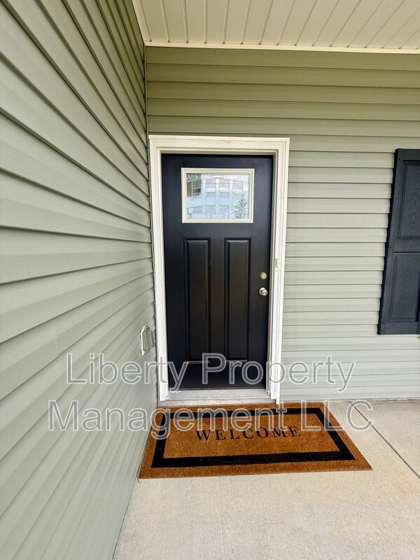 Foto del edificio - 378 Sandy Grove Rd