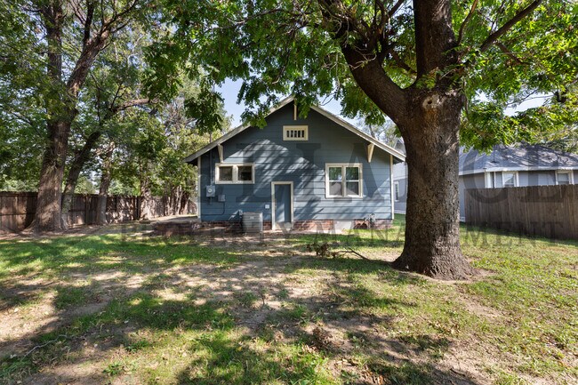 Foto del edificio - 221 N Walnut St