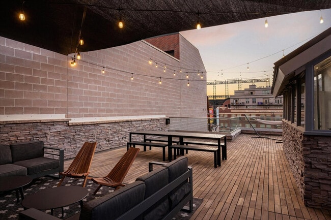 Foto del edificio - 2109 Larimer St