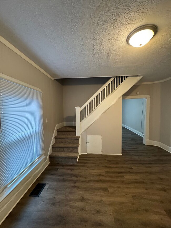 Building Photo - Olney 1135