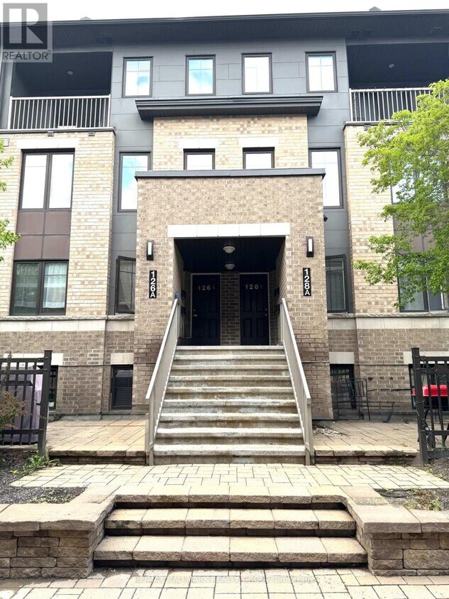 Photo principale - 126-126 Lindenshade Dr