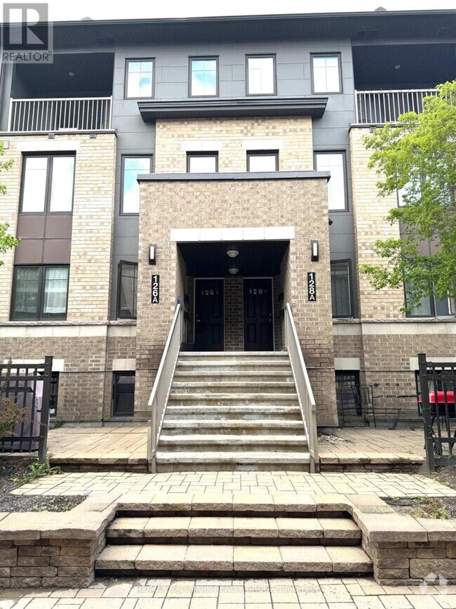 Building Photo - 126-126 Lindenshade Dr