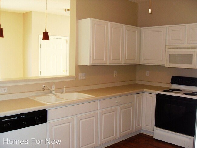 Foto del edificio - 2 br, 2 bath House - 15270 Flower Way