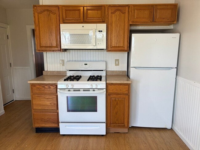 Building Photo - 292 Providence Rd