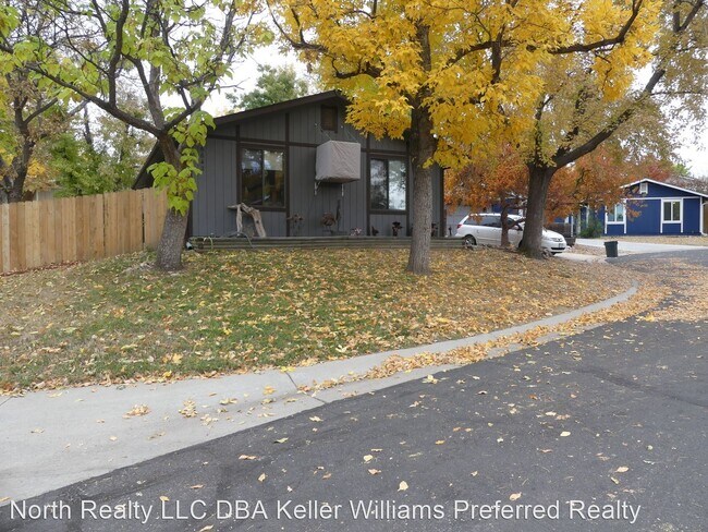 Building Photo - 2 br, 1 bath House - 6642 W. 96th Ave.
