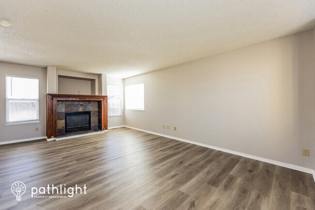 Foto del edificio - 1867 Pinyon Jay Drive, Colorado Springs, C...