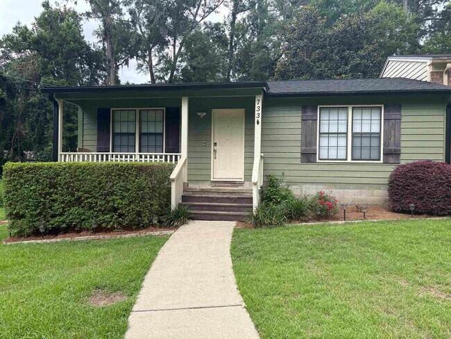 Foto del edificio - 733 Livingston Ct