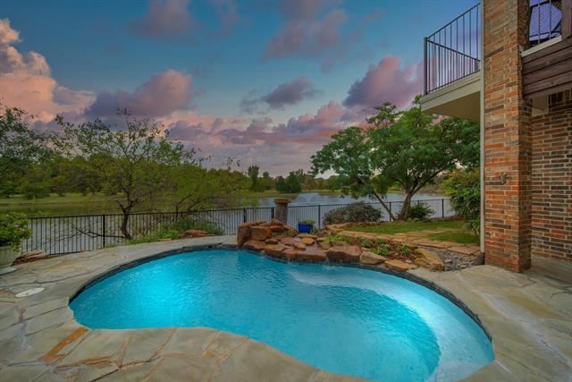 Building Photo - 712 Castle Creek Dr