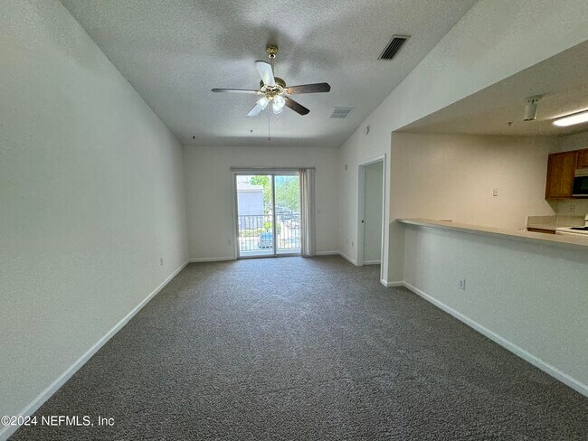 Building Photo - 6087 Maggies Cir