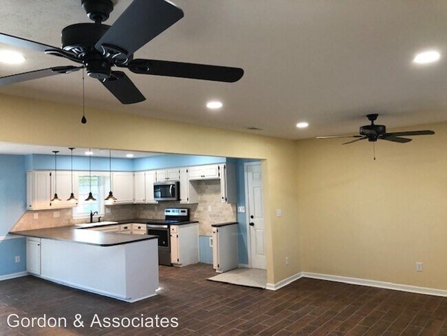 Foto del edificio - 3 br, 2 bath House - 1046 Glenwood Drive