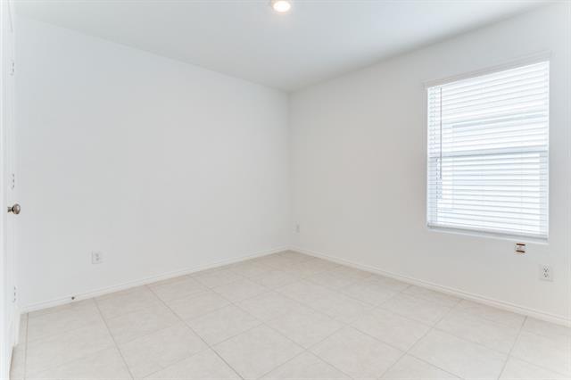 Foto del edificio - 5625 Rockrose Ln