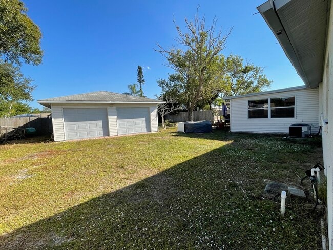 Foto del edificio - 2906 Sandpointe Dr