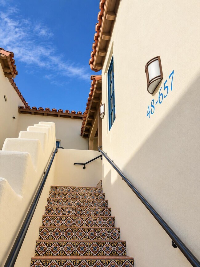 Building Photo - 48657 Classic Dr
