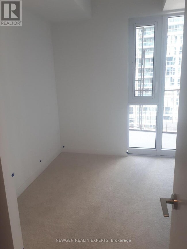 Photo du bâtiment - 230-230 Simcoe St