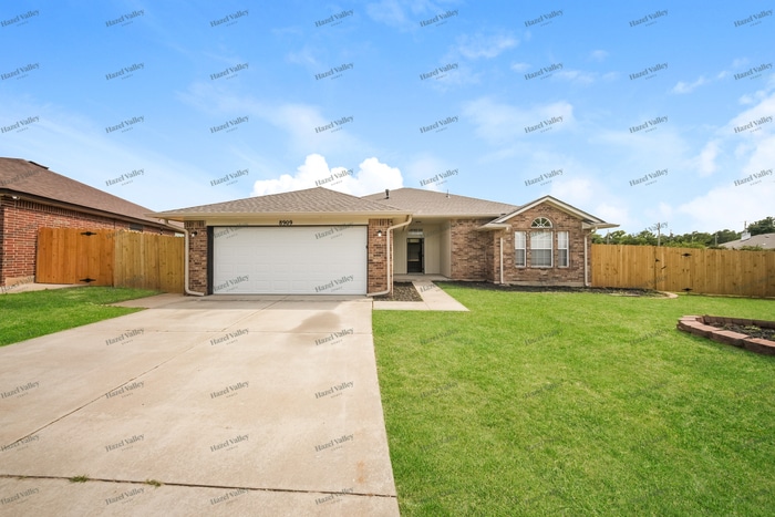 Photo - 8909 Woodbend Dr (Oklahoma City, OK)
