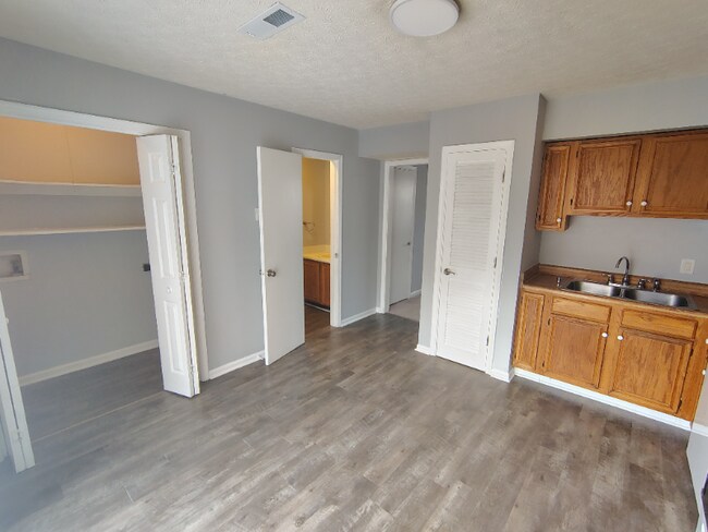 Foto del edificio - 22 Fonda Dr