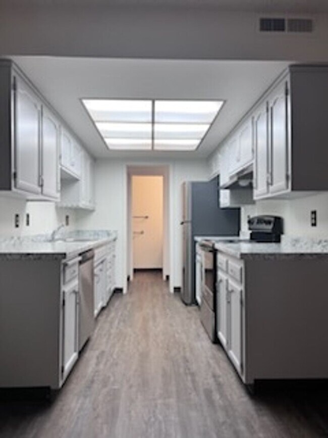 Foto del edificio - 261 W Alexander Ave