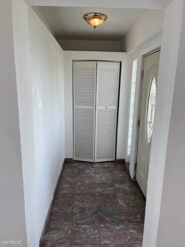 Foto del edificio - 2 br, 1 bath House - 1565 S Lake Shipp Dr ...