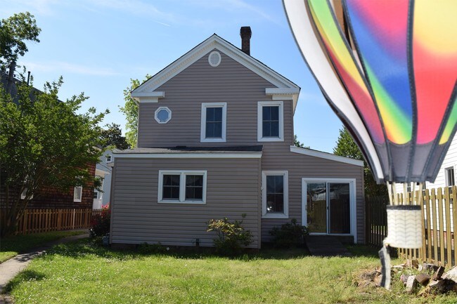 Building Photo - 355 Creek Ave