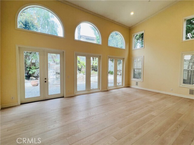 Building Photo - 110 Via Reseda