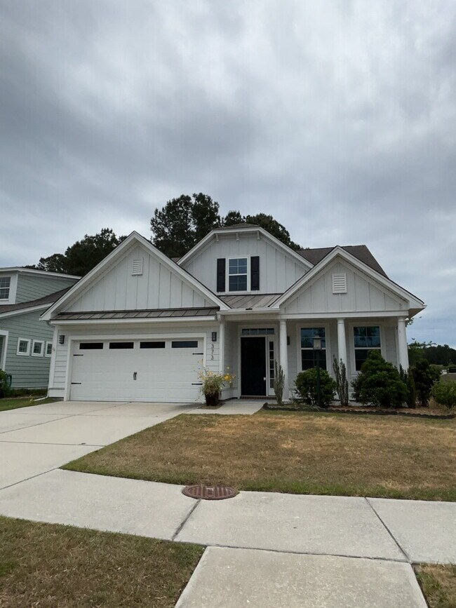 Foto del edificio - 373 Whispering Breeze Ln