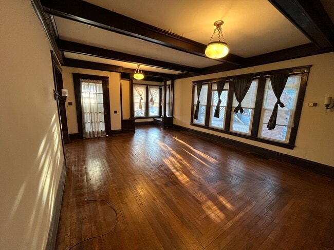 Foto del edificio - 896-900 Grove Street