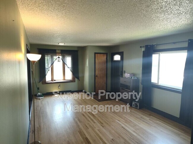 Foto del edificio - 803 Hot Springs Ave