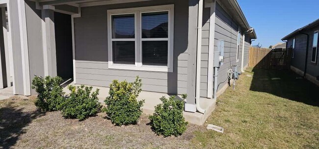 Foto del edificio - 223 Sweetwater Crk Ln