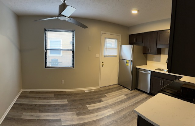Foto del edificio - 5787 Ivy Green Ct
