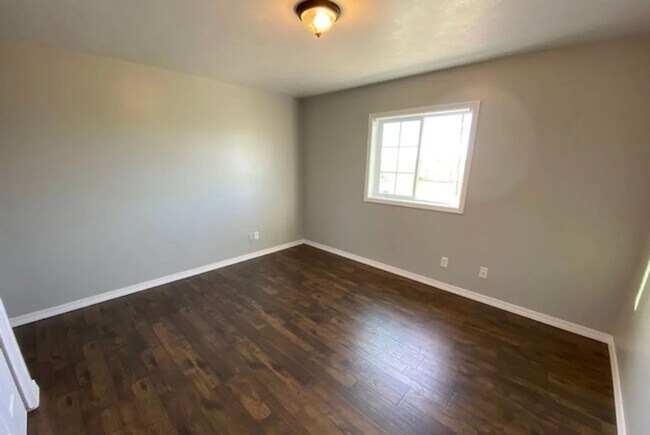 Foto del edificio - Single Family 2-Bed, 1-Bath country home o...