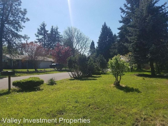 Building Photo - 522 Flamingo Ave