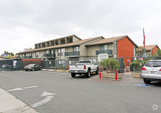 Building Photo - Regency West Apartments